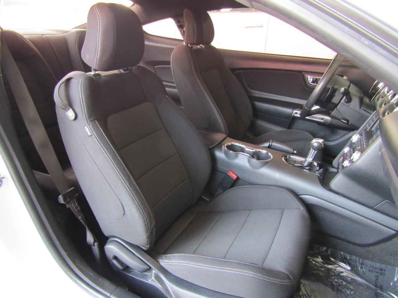 2016 Ford Mustang 2dr Fastback V6 Grand Prairie TX