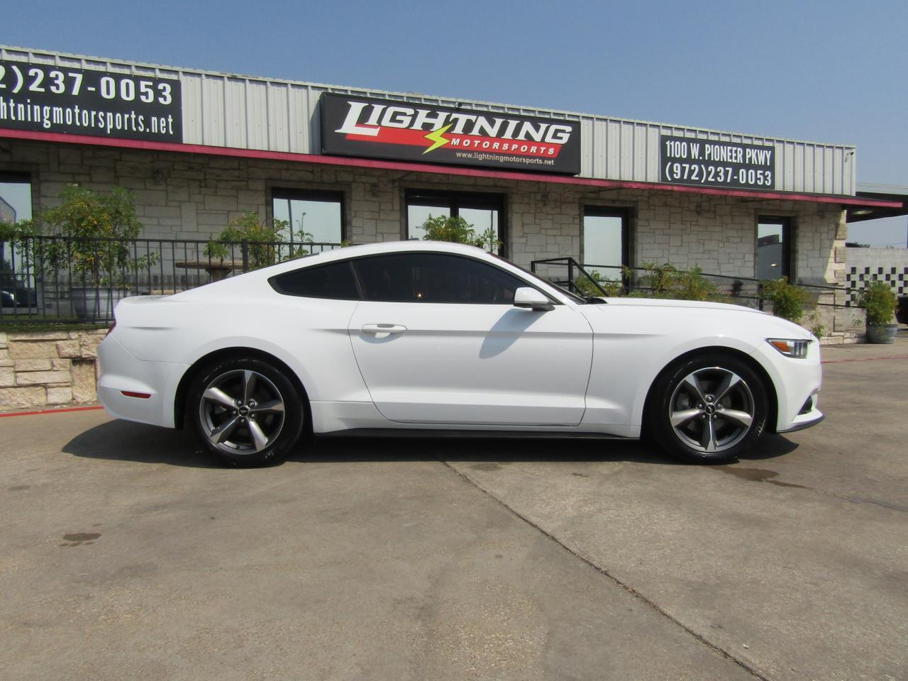 2016 Ford Mustang 2dr Fastback V6 Grand Prairie TX