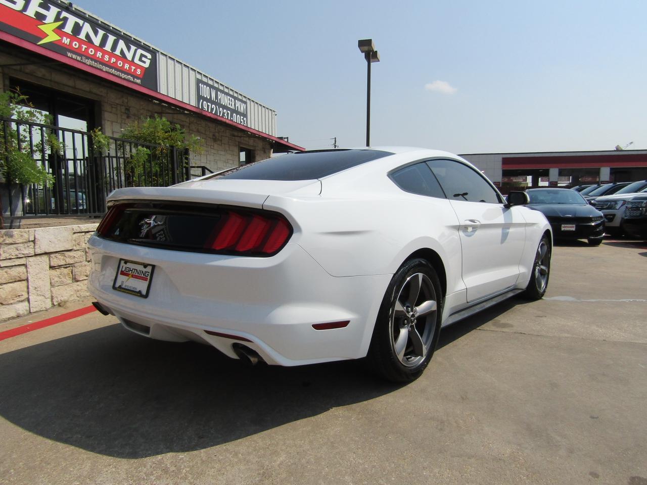 2016 Ford Mustang 2dr Fastback V6 Grand Prairie TX
