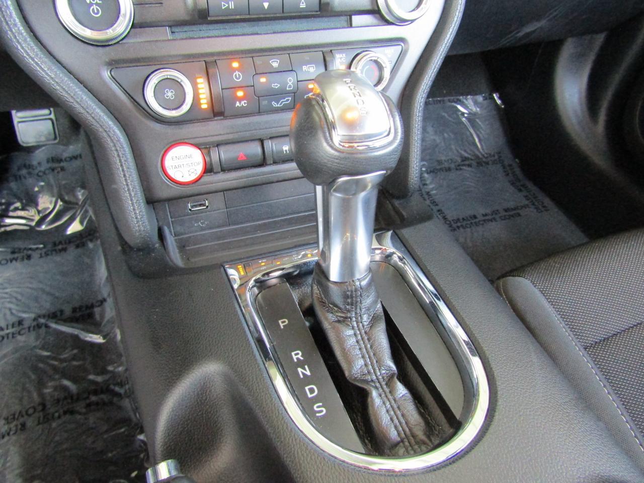 2016 Ford Mustang 2dr Fastback V6 Grand Prairie TX
