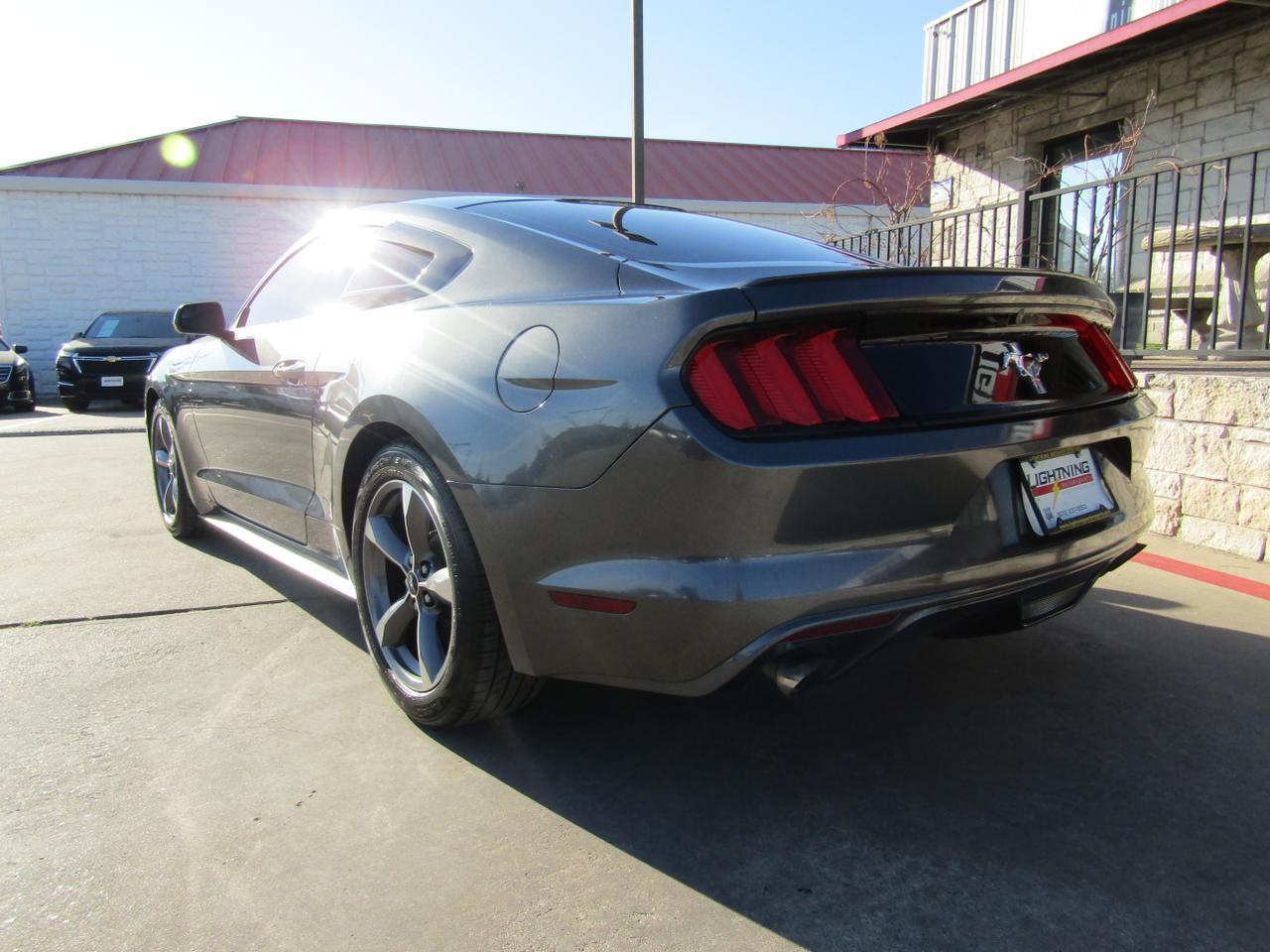 2016 Ford Mustang 2dr Fastback V6 Grand Prairie TX
