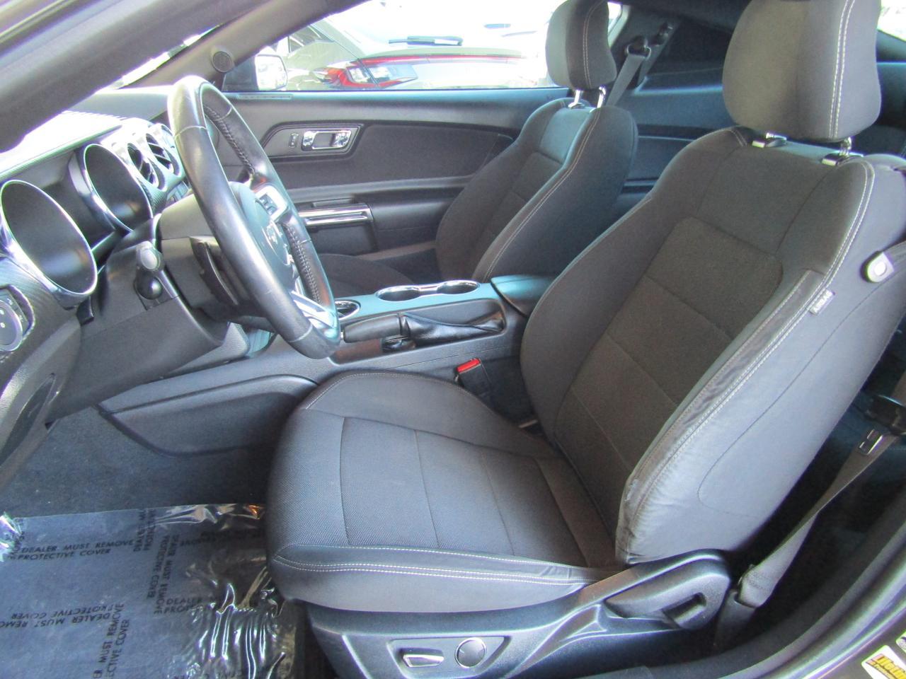 2016 Ford Mustang 2dr Fastback V6 Grand Prairie TX