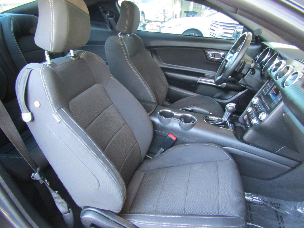 2016 Ford Mustang 2dr Fastback V6 Grand Prairie TX