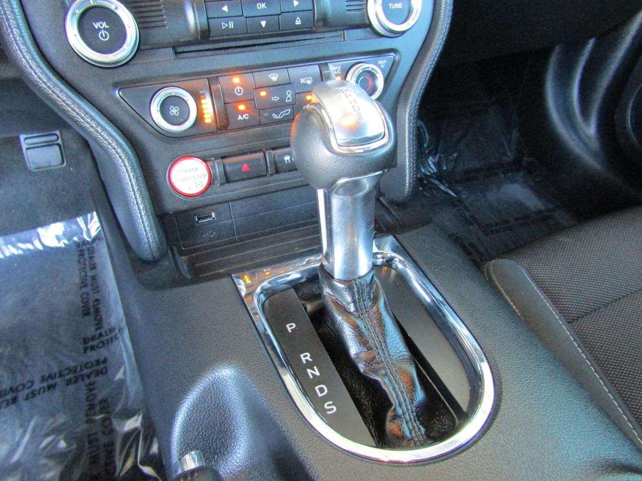 2016 Ford Mustang 2dr Fastback V6 Grand Prairie TX