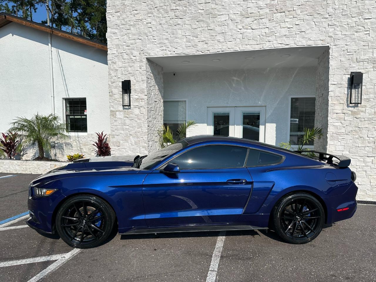 2016 Ford Mustang 2dr Fastback V6