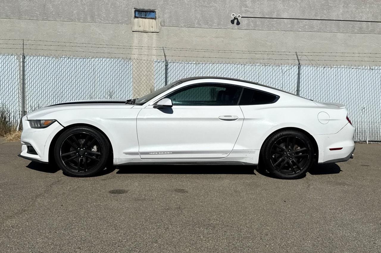 2016 Ford Mustang EcoBoost Premium