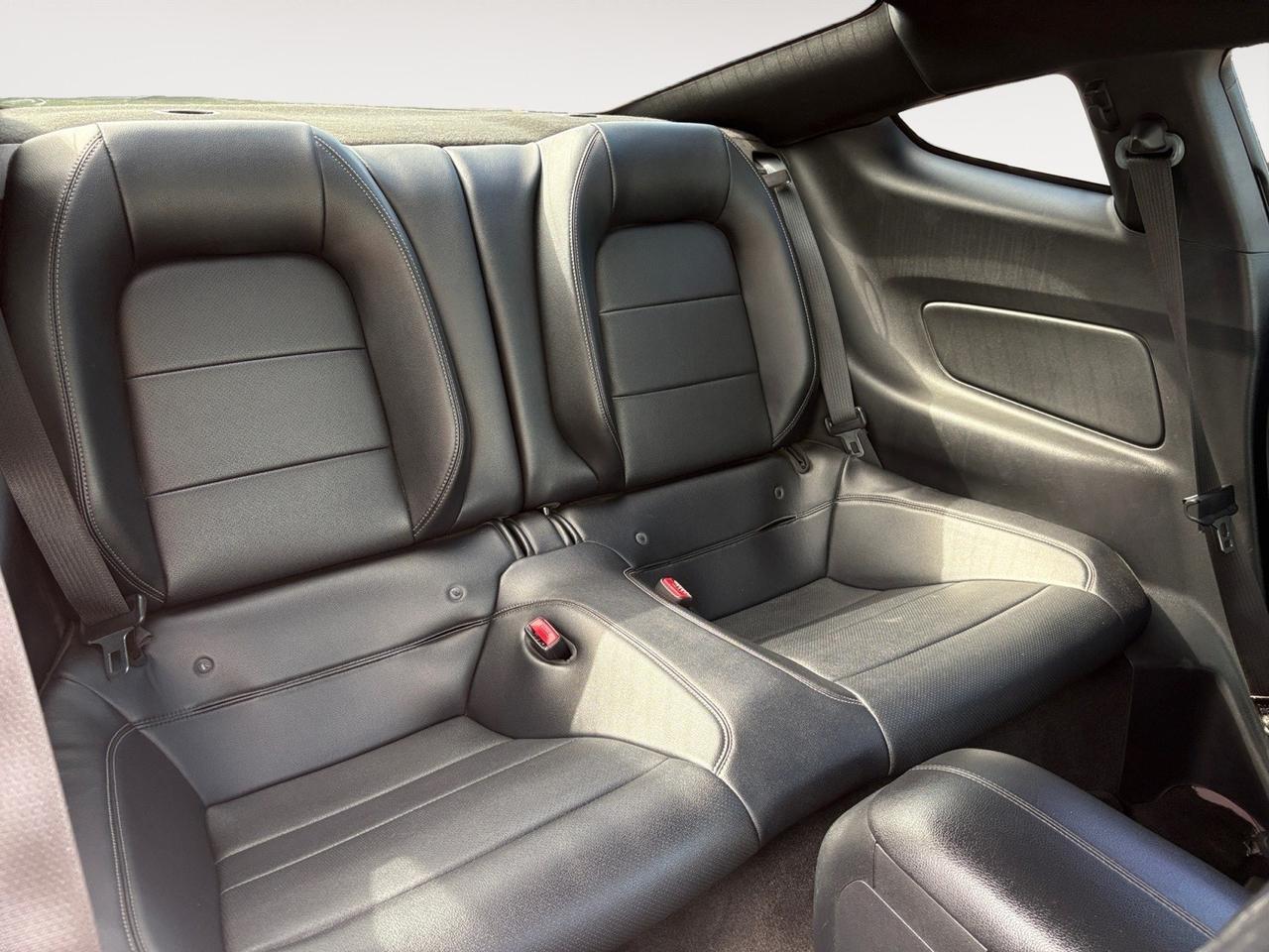 2016 Ford Mustang GT Premium, 6-SPEED MANUAL TRANSMISSION, BACKUP CAMERA, PARKING SENSORS, LEATHER HEATED SEATS, PUSH BUTTON START, NAVIGATION, LOW LOW MILEAGE, CLEAN CARFAX, DRIVE WITH SPEED! Virginia Beach VA