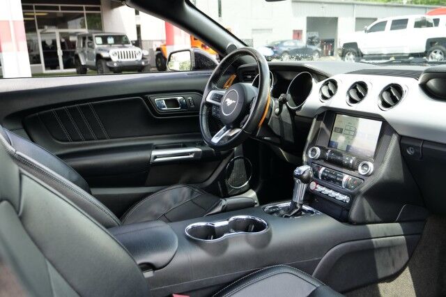 2016 Ford Mustang GT Premium Convertible / Heated & Cooled Seats / 5.0L V8! High Point NC