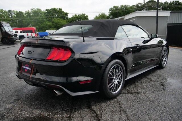 2016 Ford Mustang GT Premium Convertible / Heated & Cooled Seats / 5.0L V8! High Point NC