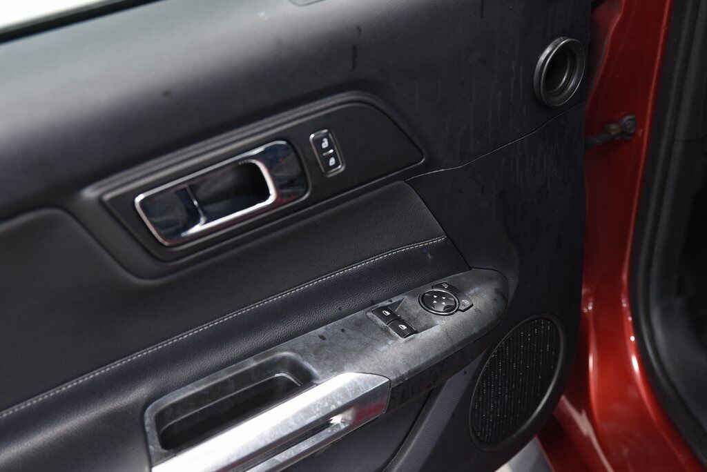 2016 Ford Mustang V6 Akron