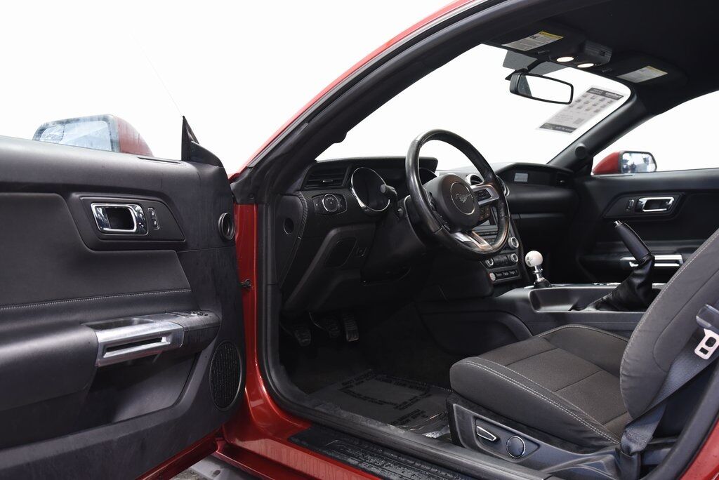 2016 Ford Mustang V6 Akron