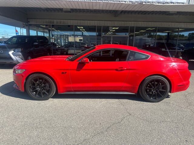 2016 Ford Mustang V6
