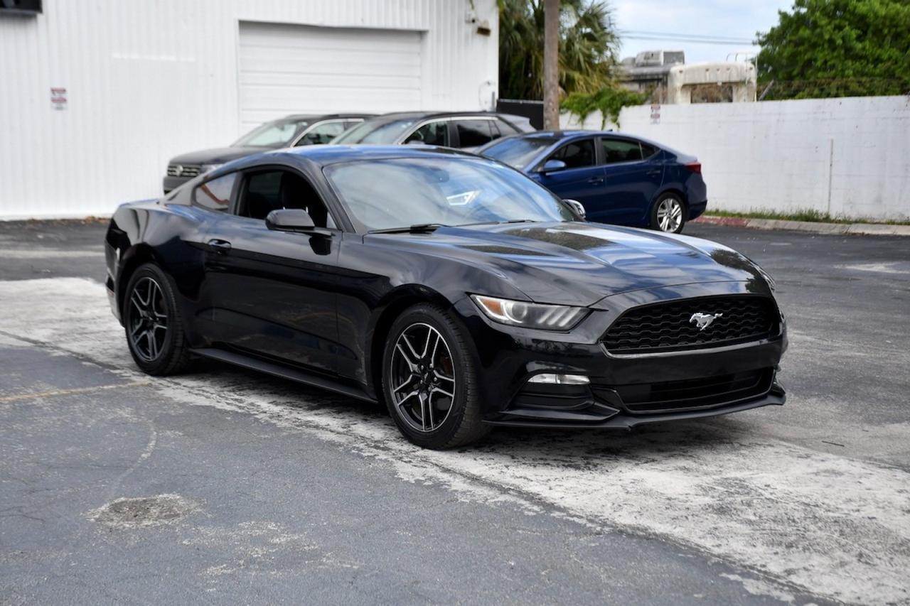 2016 Ford Mustang V6