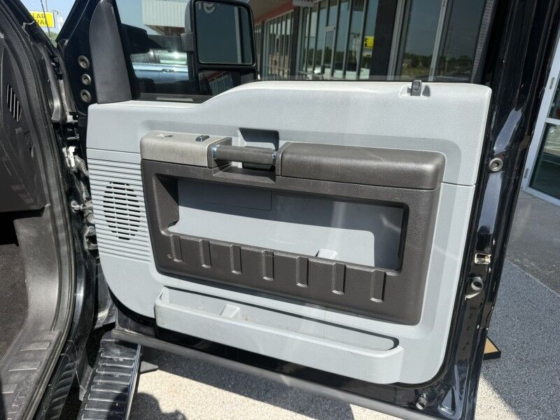 2016 Ford Super Crew F-350 DRW FX4 4x4 Diesel XLT Collinsville OK