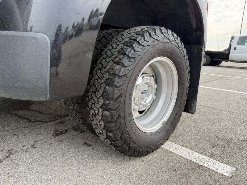2016 Ford F-350 XLT photo 8