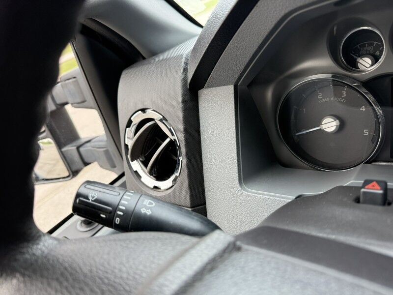 2016 Ford F-350 XLT photo 31