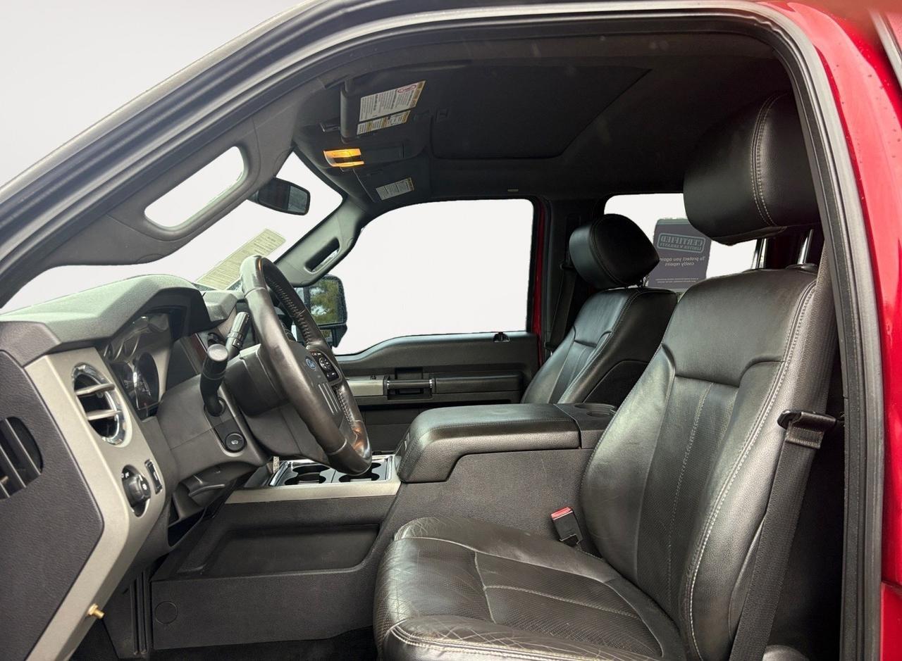 2016 Ford Super Duty F-250 SRW Lariat, LIFTED, TOW PACKAGE, SUNROOF, REMOTE START, BLUETOOTH, HEATED & VENITLATED SEATS, GOOSE NECK HITCH, REAR POWER SLIDING WINDOW, RIDE SUPER DUTY IN THIS F-250!