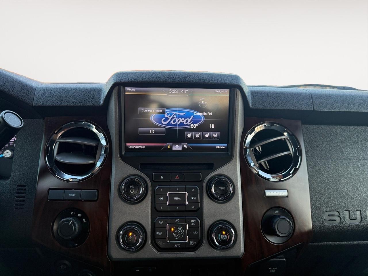 2016 Ford Super Duty F-350 DRW KING RANCH, POWER & HEATED MIRRORS, RUNNING BOARDS, TOW PACKAGE, POWER SLIDING REAR WINDOW, TOW HOOKS, BACKUP CAMERA, LOW MILES, CLEAN CARFAX! Norfolk VA