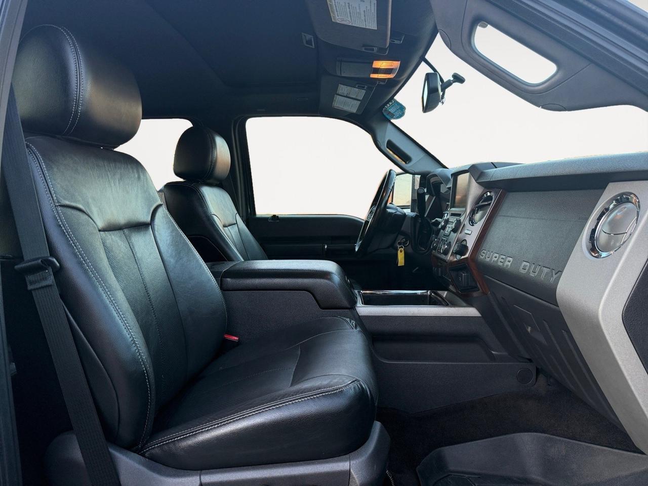 2016 Ford Super Duty F-350 DRW KING RANCH, POWER & HEATED MIRRORS, RUNNING BOARDS, TOW PACKAGE, POWER SLIDING REAR WINDOW, TOW HOOKS, BACKUP CAMERA, LOW MILES, CLEAN CARFAX! Norfolk VA