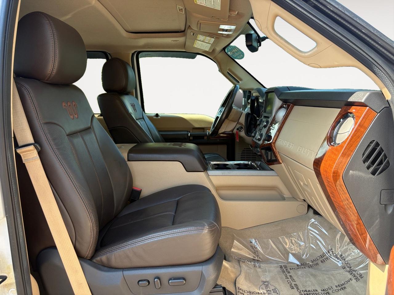 2016 Ford Super Duty F-350 SRW King Ranch, FENDER FLARES, TAILGATE STEP, RUNNING BOARDS, SUNROOF, BACKUP CAMERA, PARKING SENSORS, WIFI AVAILABLE, HEATED & VENTILATED SEATS, REMOTE START, NAVIGATION, LOW MILES, CLEAN CARFAX, BE A KING ON THE DRIVE! Virginia Beach VA