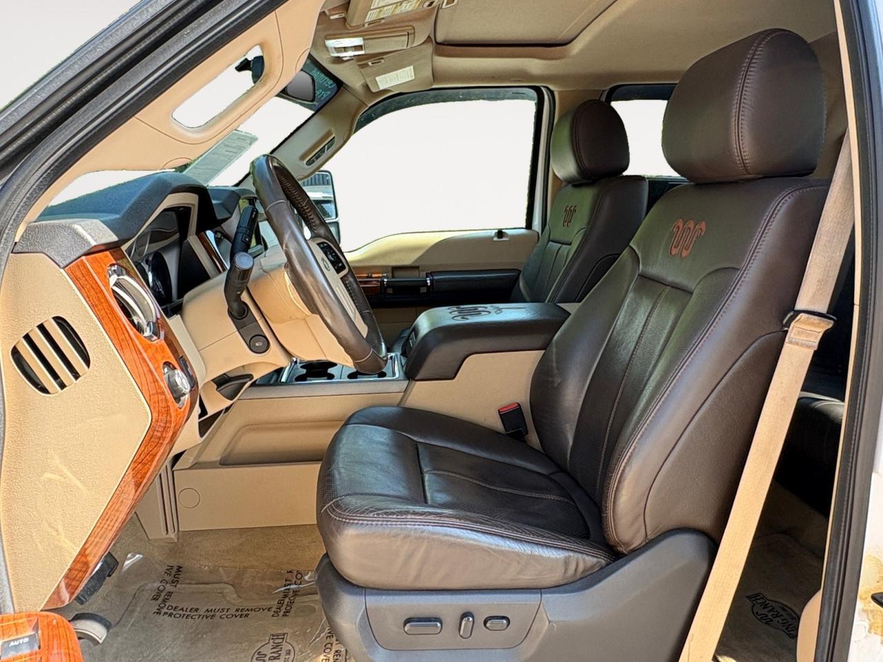 2016 Ford Super Duty F-350 SRW King Ranch, FENDER FLARES, TAILGATE STEP, RUNNING BOARDS, SUNROOF, BACKUP CAMERA, PARKING SENSORS, WIFI AVAILABLE, HEATED & VENTILATED SEATS, REMOTE START, NAVIGATION, LOW MILES, CLEAN CARFAX, BE A KING ON THE DRIVE!