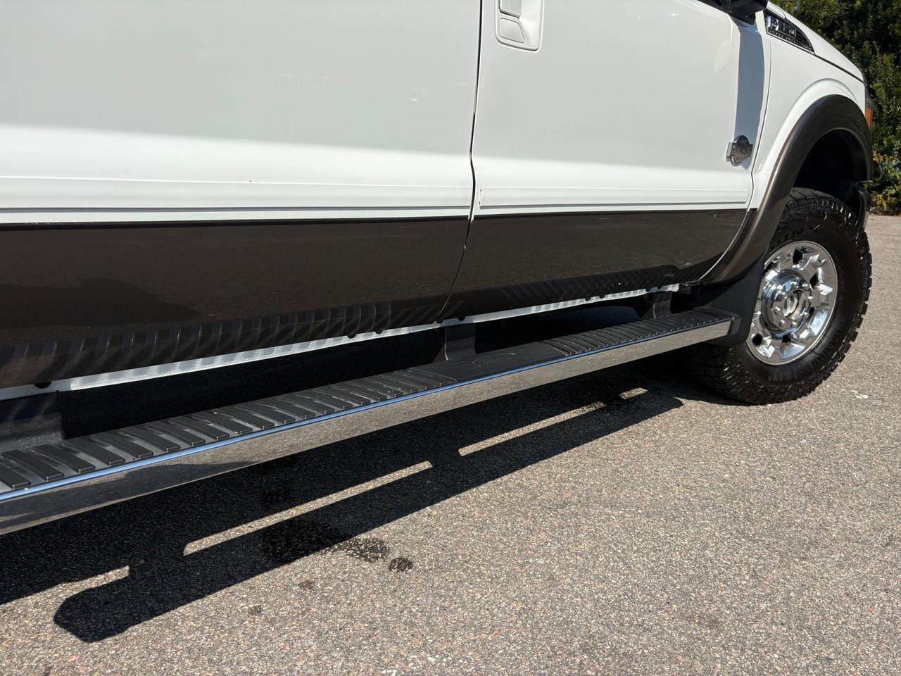 2016 Ford Super Duty F-350 SRW King Ranch, FENDER FLARES, TAILGATE STEP, RUNNING BOARDS, SUNROOF, BACKUP CAMERA, PARKING SENSORS, WIFI AVAILABLE, HEATED & VENTILATED SEATS, REMOTE START, NAVIGATION, LOW MILES, CLEAN CARFAX, BE A KING ON THE DRIVE! Virginia Beach VA