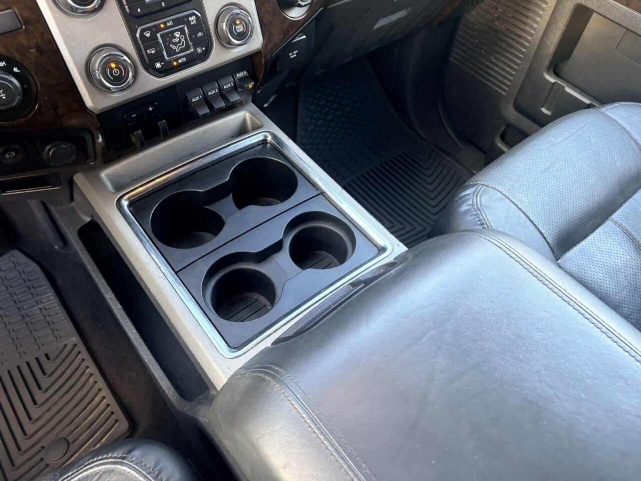 2016 Ford Super Duty F-350 SRW Lariat Fitchburg MA
