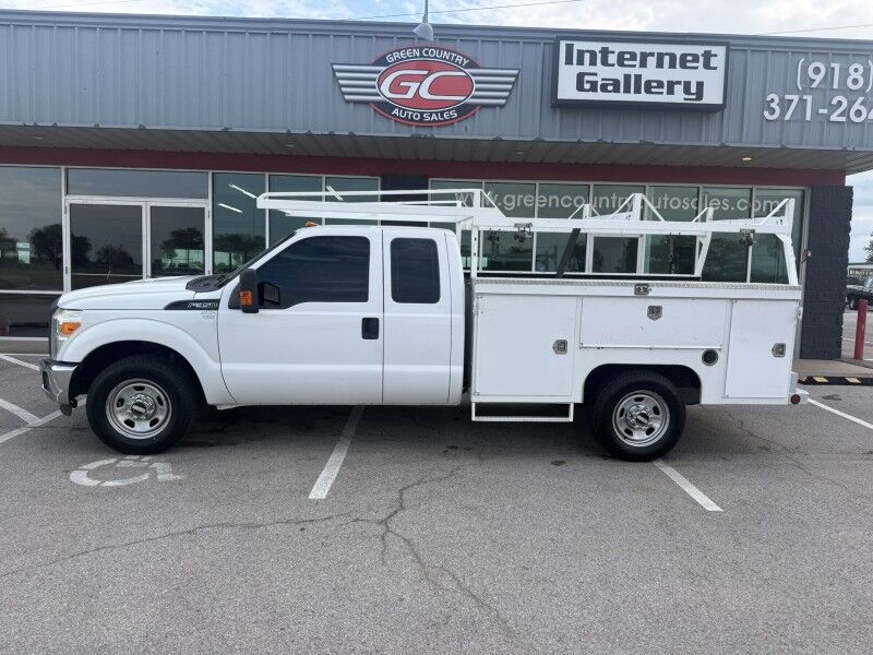 2016 Ford Super Duty F-350 SRW Utility XL Collinsville OK