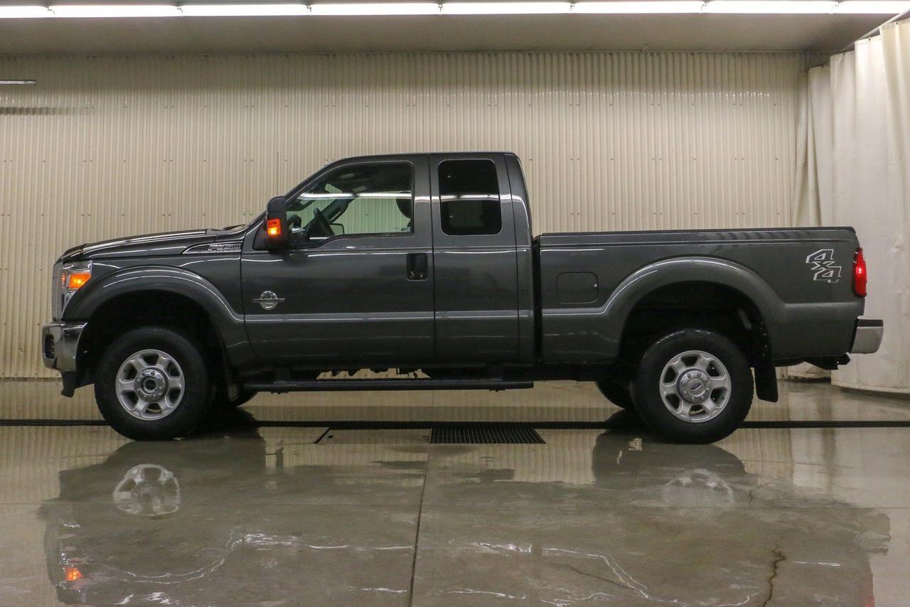 2016 Ford Super Duty F-350 SRW XLT Red Deer AB