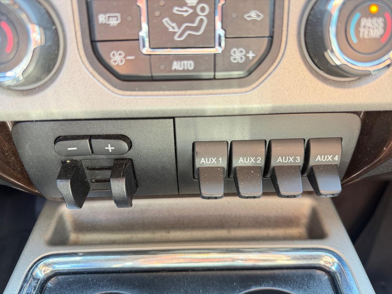 2016 Ford Super Duty F-450 DRW Platinum New Braunfels TX