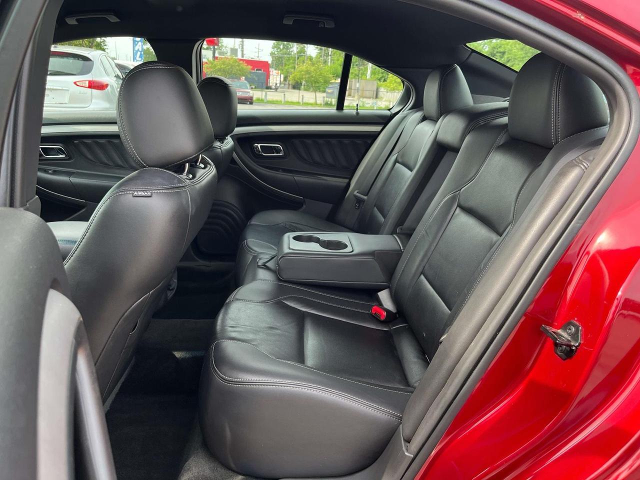 2016 Ford Taurus 4dr Sdn SEL FWD Indianapolis IN