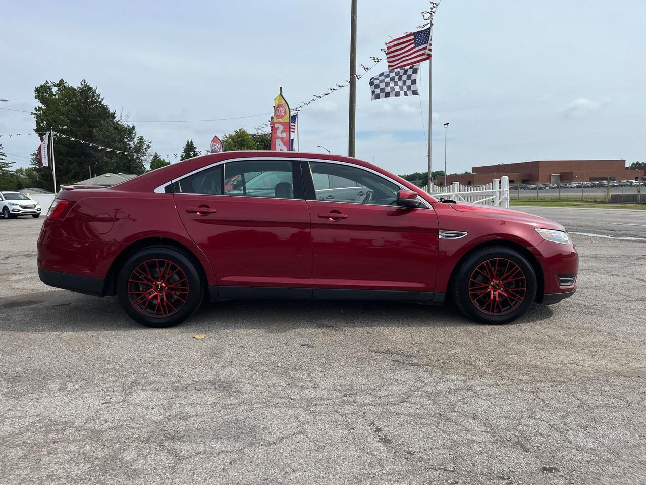 2016 Ford Taurus 4dr Sdn SEL FWD Indianapolis IN