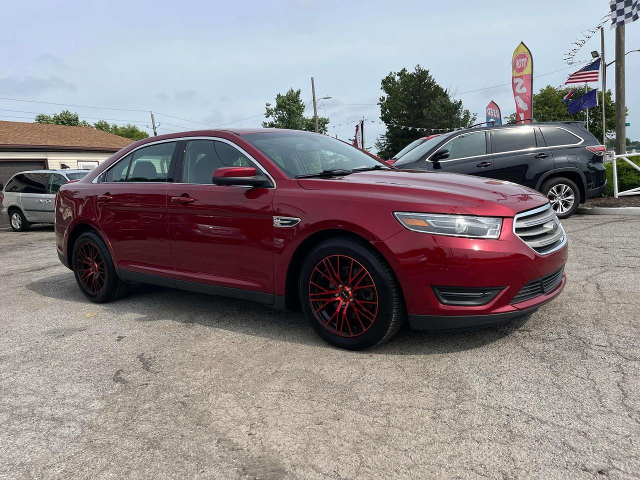 2016 Ford Taurus 4dr Sdn SEL FWD Indianapolis IN