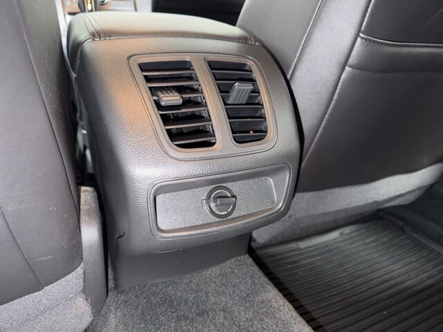 2016 Ford Taurus Limited Pine River MN