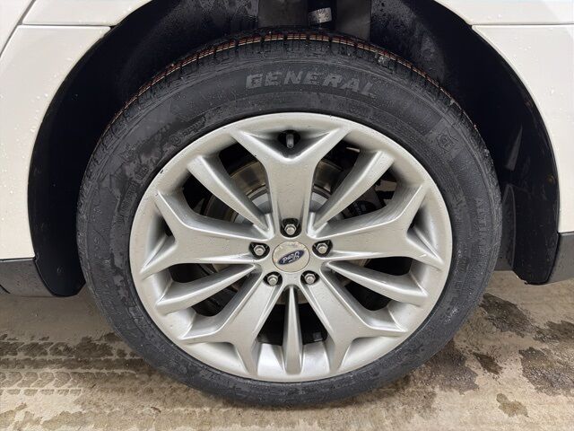 2016 Ford Taurus Limited Pine River MN