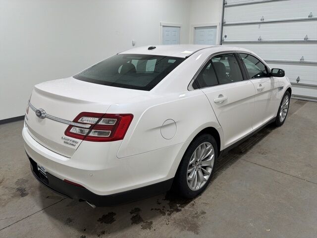 2016 Ford Taurus Limited Pine River MN