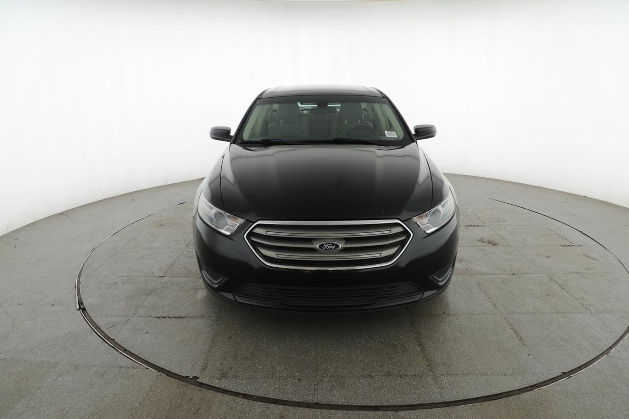2016 Ford Taurus SE