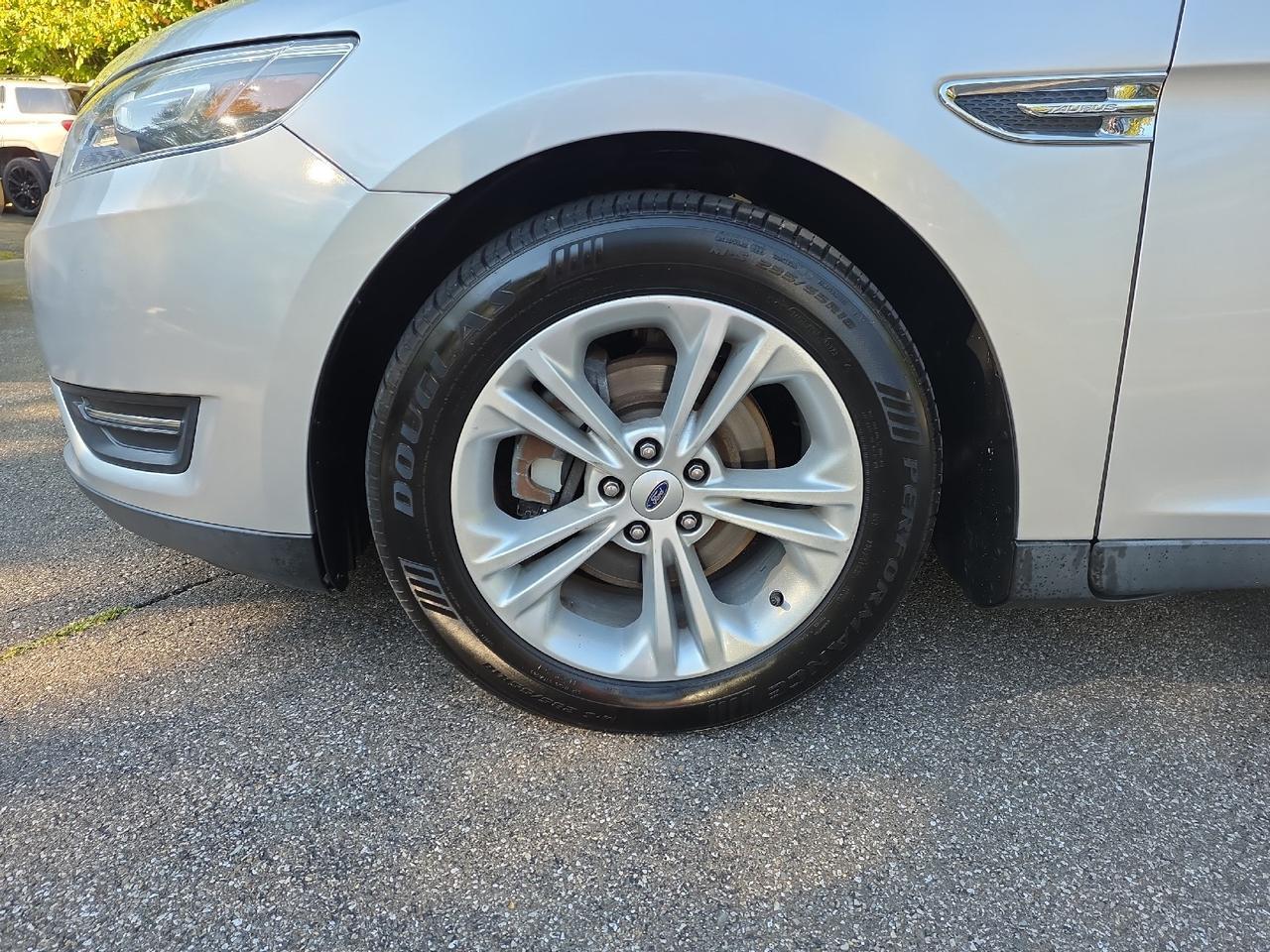 2016 Ford Taurus SEL Sand Lake NY