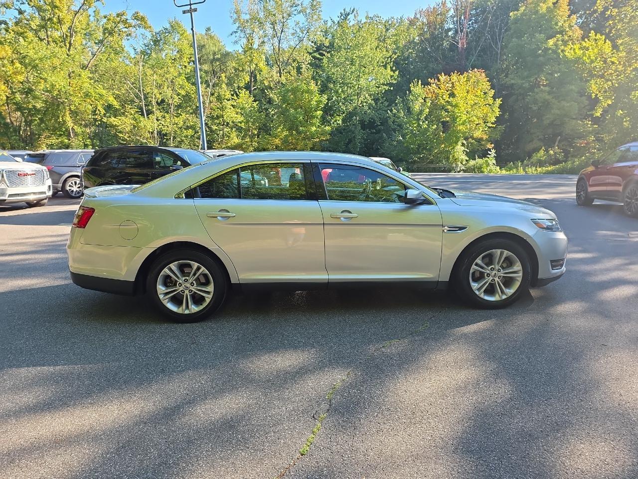 2016 Ford Taurus SEL Sand Lake NY