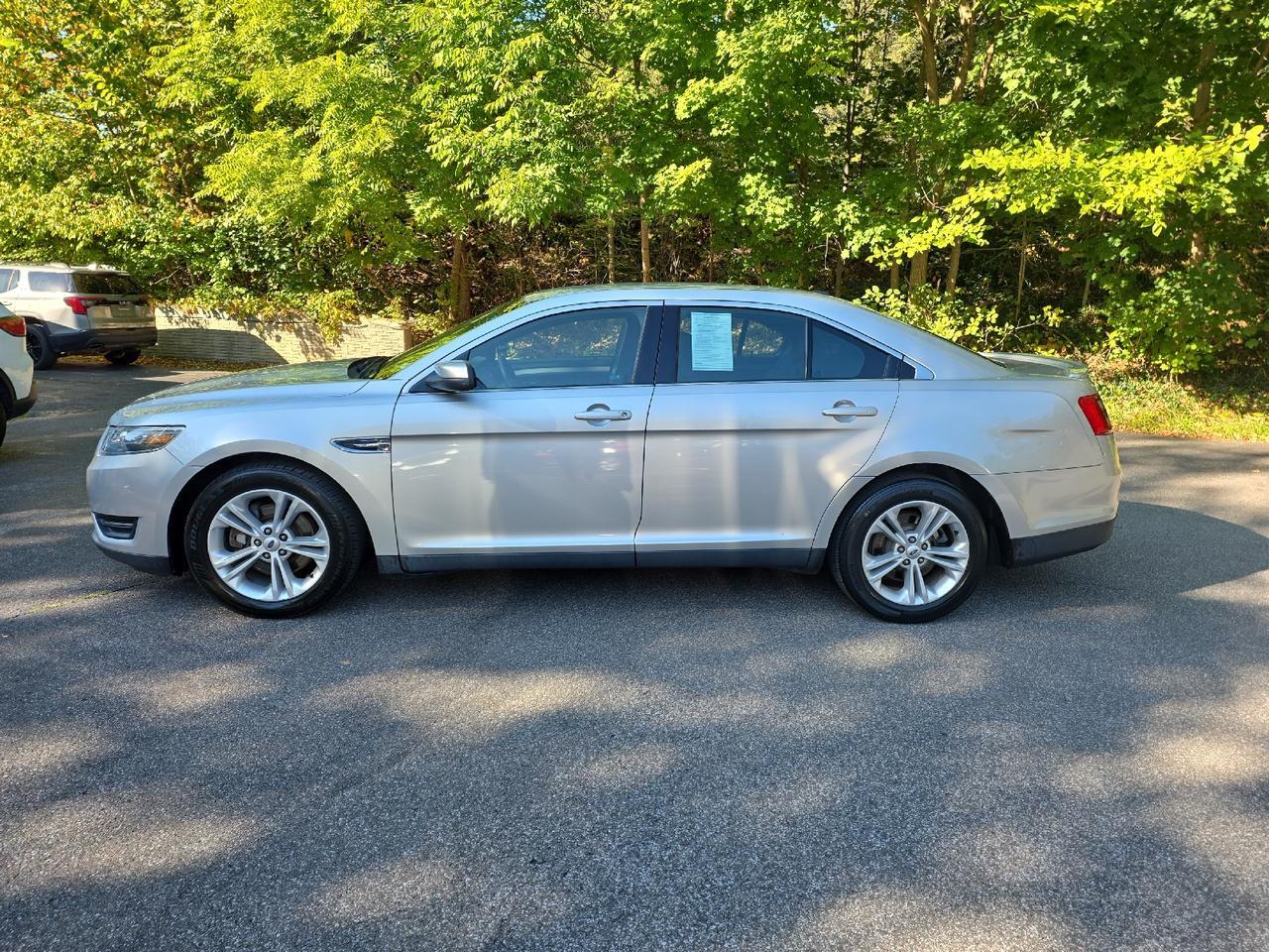 2016 Ford Taurus SEL Sand Lake NY
