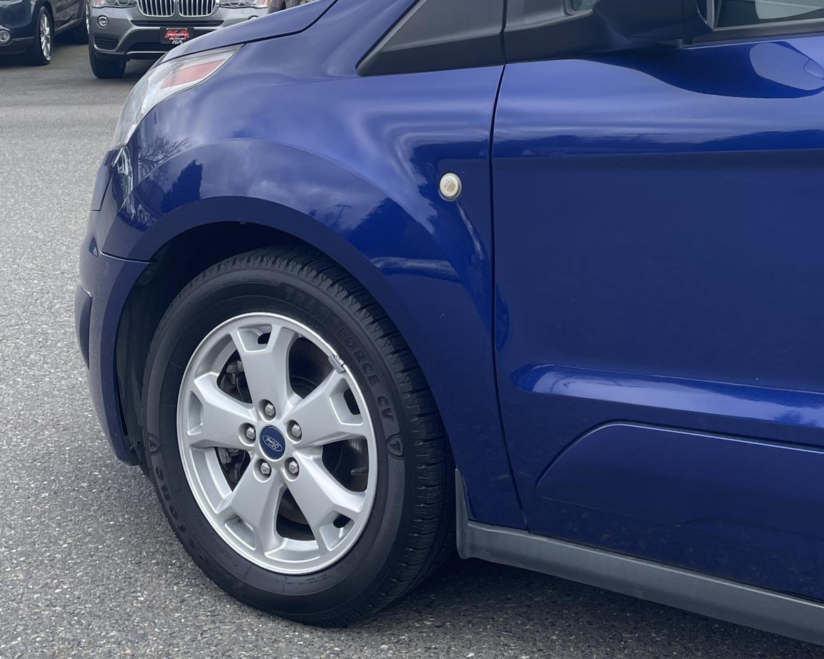 2016 Ford Transit Connect Passenger XLT Van 4D