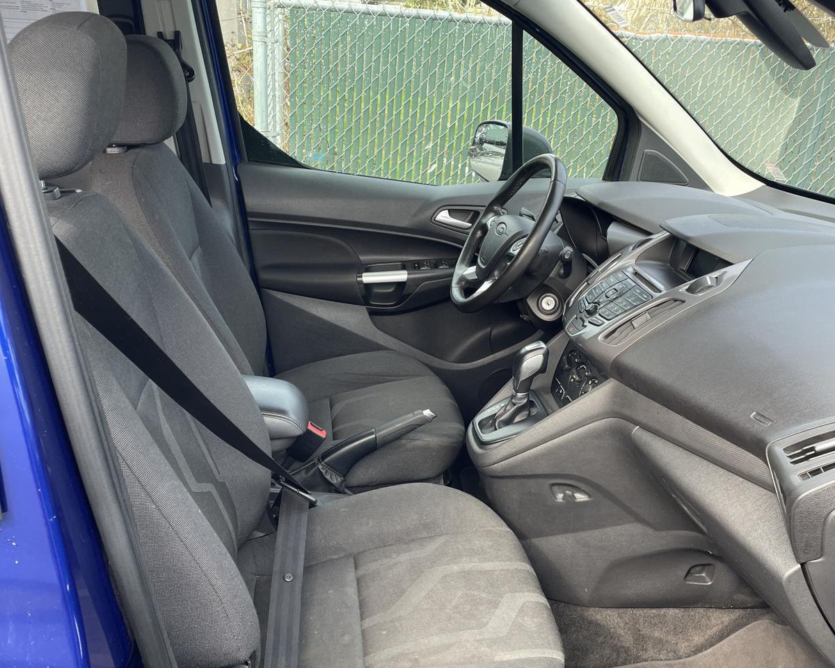 2016 Ford Transit Connect Passenger XLT Van 4D
