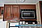 2016 Forest River SUNSEEKER 2290SF / Class C / 6.8L V10 / Sleeps 6 / Queen Bed / Over Head Bunk / Convertible Dinette / Kenwood Radio / Bluetooth / Back Up Camera / Navigation / 32 TV / Power 15' Awning / A/C / Fridge & Freezer / Gas Stove Anchorage AK