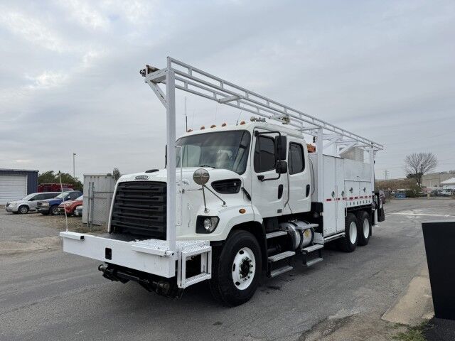 2016 Freightliner 108 SD with Palfinger Crane