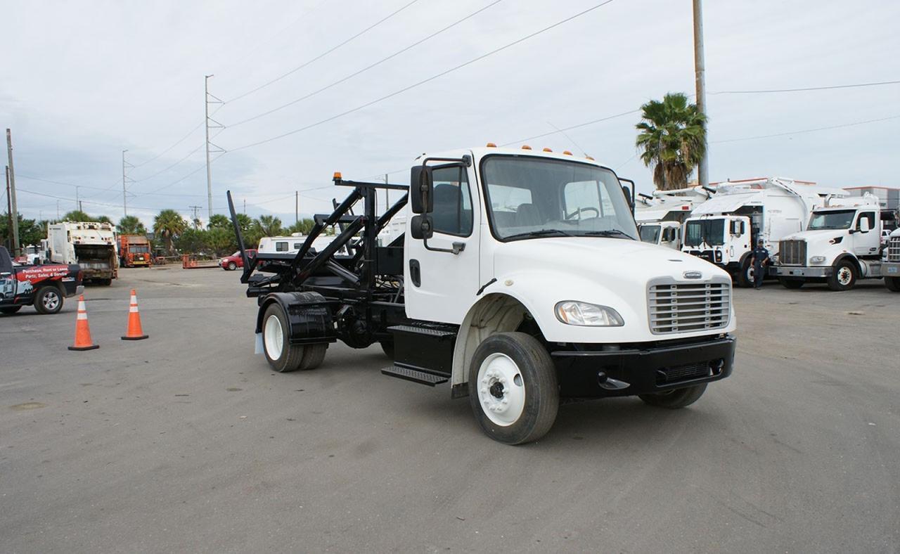 2016 Freightliner M2 106 6000 LBS G/H MANUFACTURING CDU