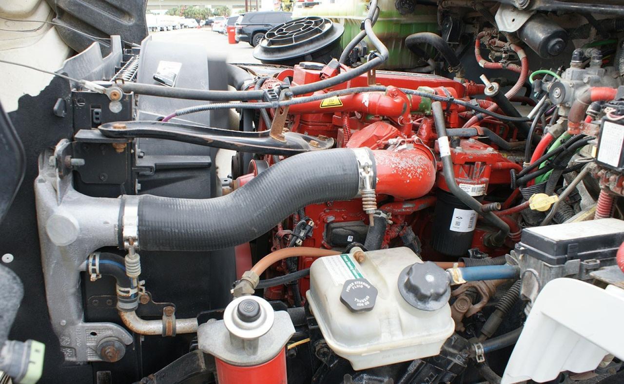 2016 Freightliner M2 106 6000 LBS G/H MANUFACTURING CDU Tampa FL