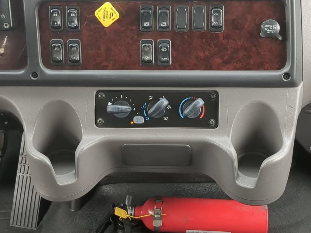2016 Freightliner M2 106 Medium Duty Appleton WI