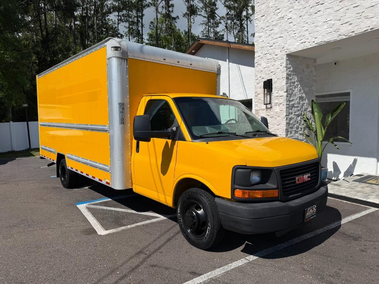 2016 GMC Savana Commercial Cutaway 3500 Van 177" *Ltd Avail* Jacksonville FL