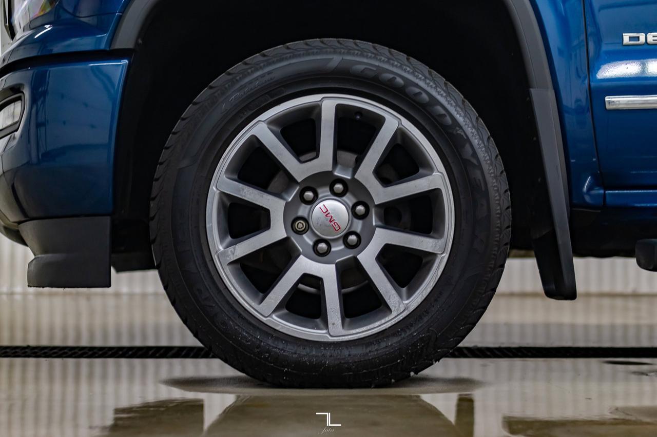 2016 GMC Sierra 1500 4x4 Crew Cab Denali Leather Roof Nav BCam Red Deer AB