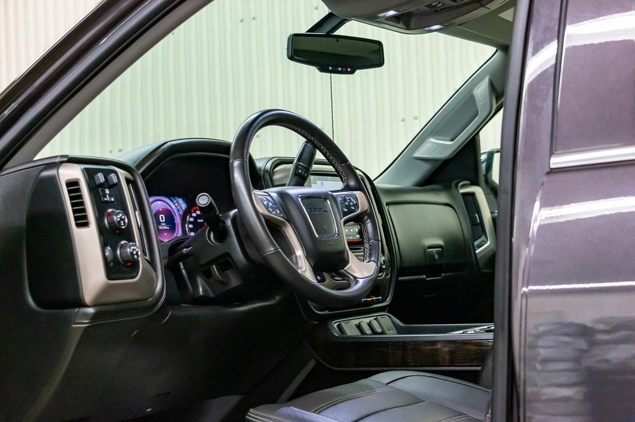 2016 GMC Sierra 1500 4x4 Crew Cab Denali Leather Roof Nav Red Deer AB